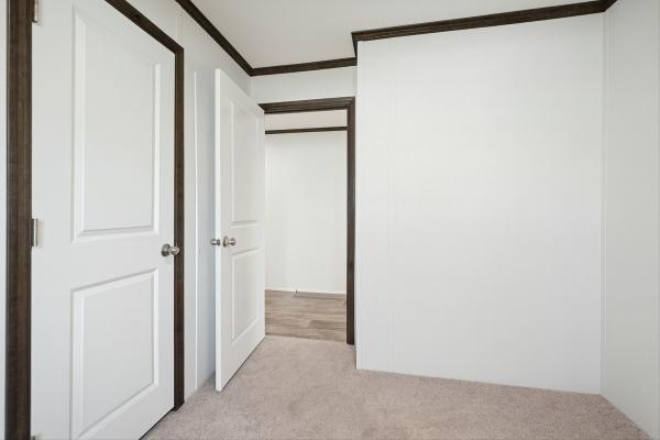 2026 Colony 414 550EC16763D  Home