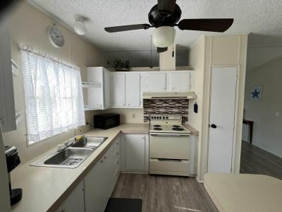 Photo 5 of 20 of home located at 1405 82nd Avenue, Site #9 Vero Beach, FL 32966
