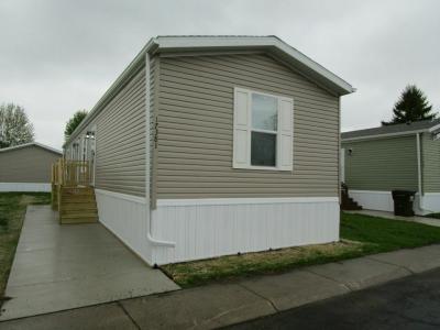 Photo 2 of 11 of home located at 17381 Oak Grove Brownstown, MI 48174