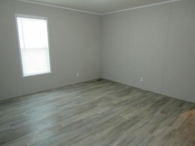 Photo 5 of 11 of home located at 17381 Oak Grove Brownstown, MI 48174