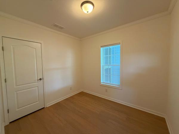 2024 CHAMPION HOME BUILDERS,INC. LE5035AB Mobile Home