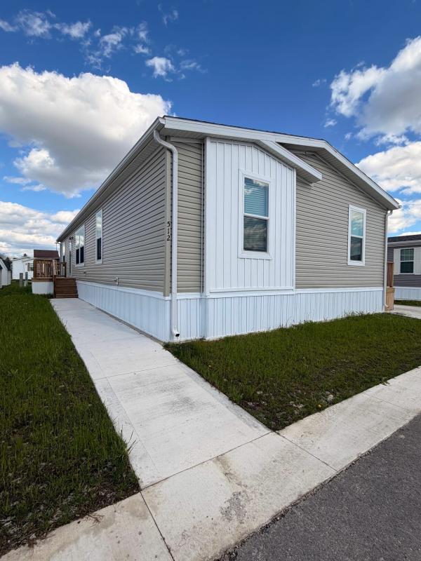 Photo 1 of 2 of home located at 27695 Tracy Rd. #512 Walbridge, OH 43465
