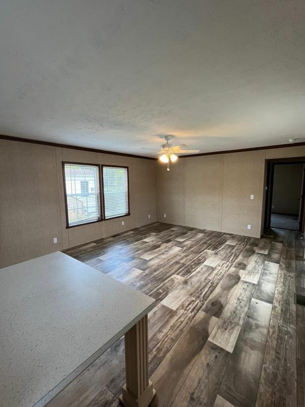 2023 ADVENTURE 103 6762L  Home