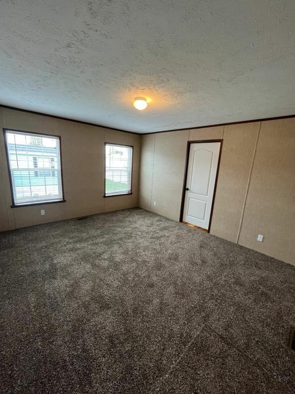 2023 ADVENTURE 103 6762L  Home