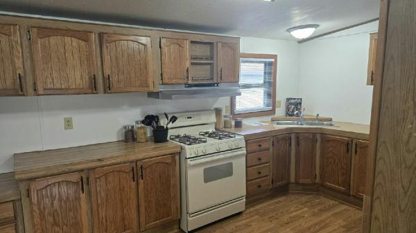 1986 Redmond Manufactured Home
