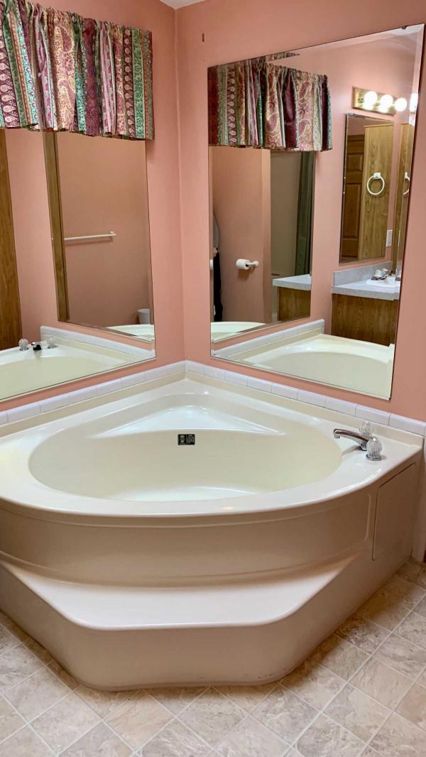 2000 Schult Concept 2001 Crestwood Manufactured Home