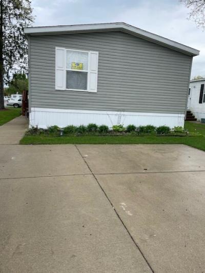 Mobile Home at 22047 Pillette Pl #402 Romulus, MI 48174