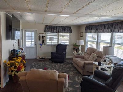 Photo 2 of 8 of home located at 570 57th Ave W Lot 280 Bradenton, FL 34207