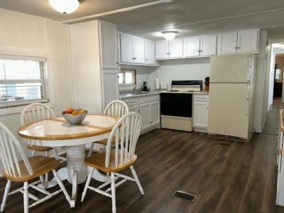 Photo 5 of 8 of home located at 1104 Fountainview South Lakeland, FL 33809