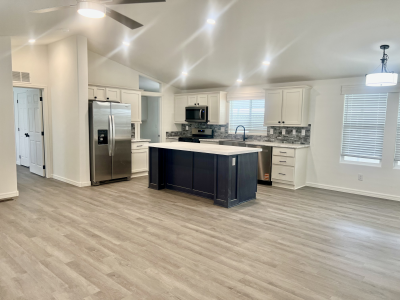 Photo 2 of 9 of home located at 4000 Pierce Street Space #124 Riverside, CA 92505