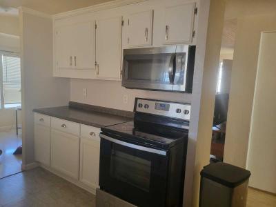 Photo 5 of 17 of home located at 9302 E Broadway Rd  #121 Mesa, AZ 85208