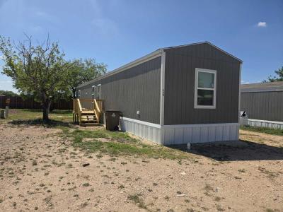 Photo 2 of 16 of home located at 2501 Martin Luther King Drive #506 San Angelo, TX 76903
