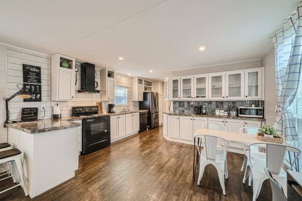 2020 Champion 19-CS1672A Mobile Home