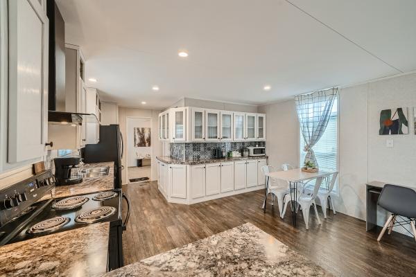 2020 Champion 19-CS1672A Mobile Home
