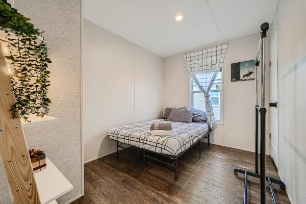 2020 Champion 19-CS1672A Mobile Home