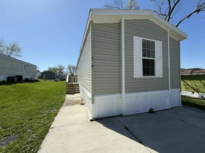 Photo 2 of 10 of home located at 2525 County Line Rd., #174 Des Moines, IA 50321