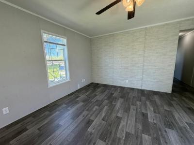Photo 4 of 10 of home located at 2525 County Line Rd., #174 Des Moines, IA 50321