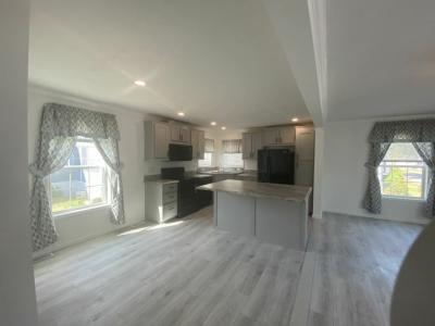 Photo 4 of 21 of home located at 160 Mockingbird Way Whiting, NJ 08759