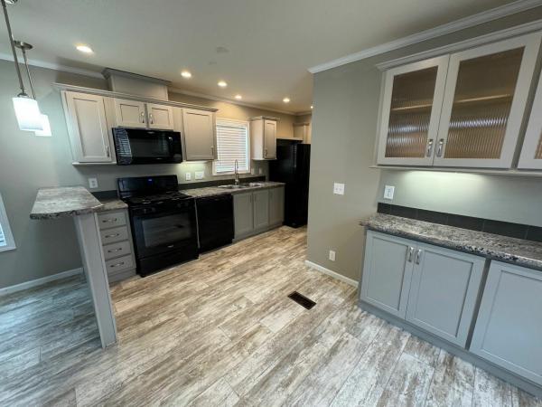 2019 Champion Dutch Diamond II Mobile Home