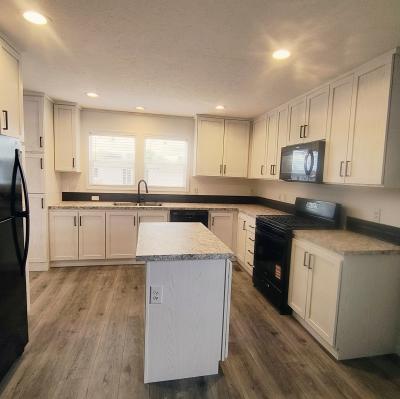 Mobile Home at 3698 Heathwood East White Lake, MI 48383
