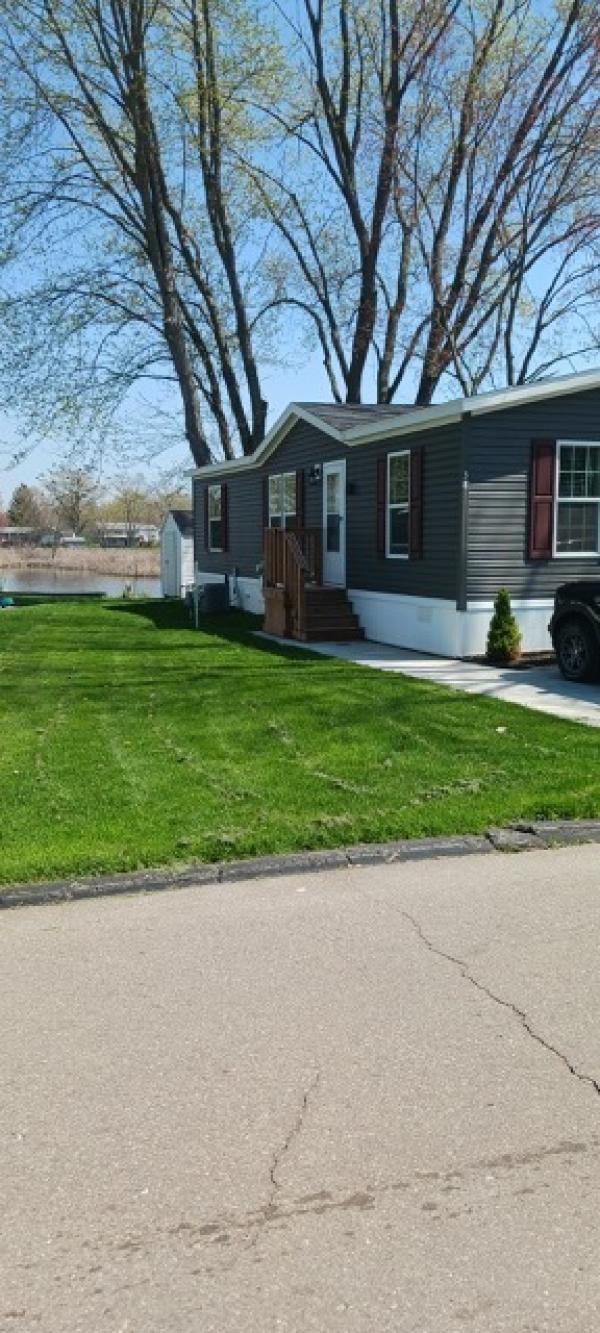2024 Champion DAPB2448H32382 Mobile Home