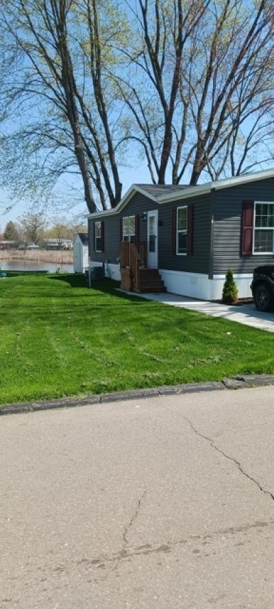 Photo 4 of 11 of home located at 4261 Grange Hall Rd #38 Holly, MI 48442