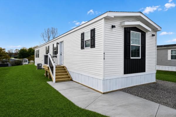 2026 Colony 414 550EC16763D  Home