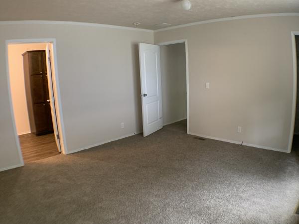 2017 CHAMPION RA2856207 Mobile Home