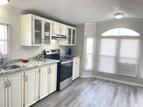 1991 Holly Park Mobile Home