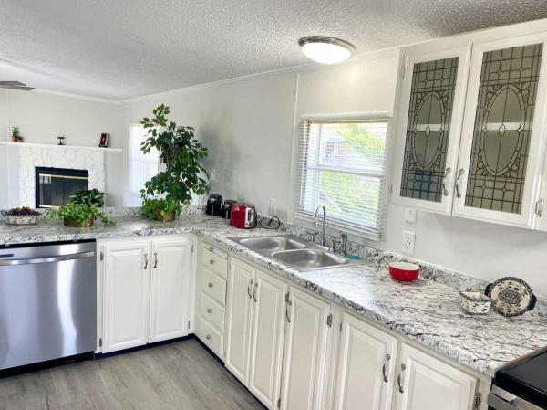 1991 Holly Park Mobile Home