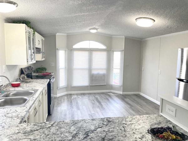 1991 Holly Park Mobile Home