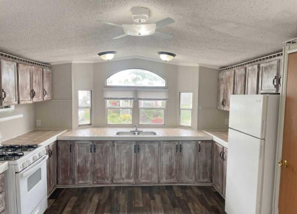 1990  Mobile Home For Sale