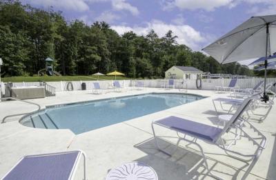 Photo 4 of 21 of home located at 1 Seacoast Lane #55 Old Orchard Beach, ME 04064
