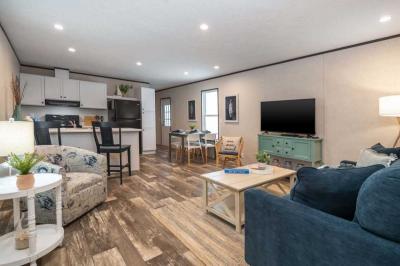Photo 5 of 7 of home located at 3069 Hawaii  Evansville, IN 47710