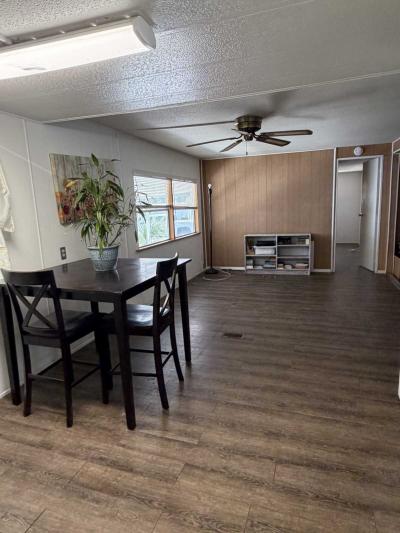 Photo 4 of 18 of home located at 15445 Lakeshore Villa Dr. Tampa, FL 33613