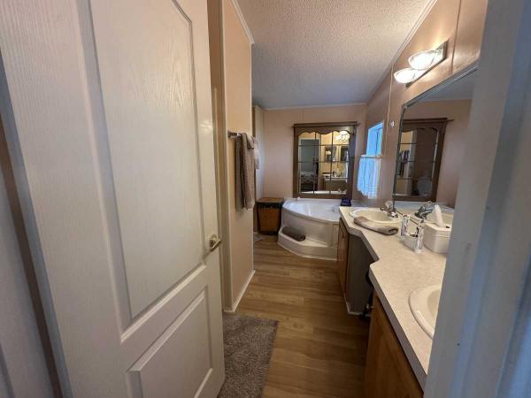 1998 PH Manufactured Home