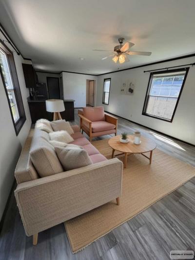 Photo 2 of 10 of home located at 16 English Village Park  #103 Nixa, MO 65714