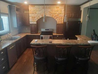 Photo 2 of 7 of home located at 10 Eagle Creek Dr Kyle, TX 78640