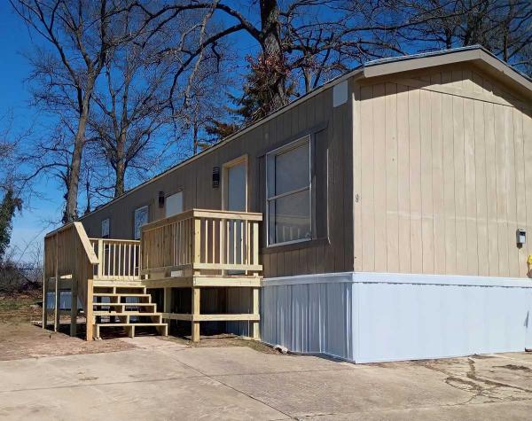 Photo 1 of 2 of home located at 9 Deerwood Park Centralia, IL 62801
