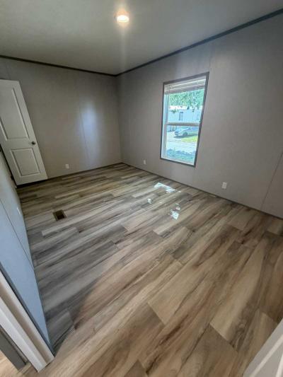Photo 4 of 9 of home located at 16 English Village Park #124 Nixa, MO 65714