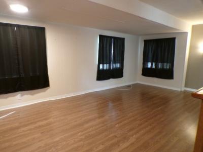 Photo 4 of 14 of home located at 569 Camelot Manor Portage, IN 46368