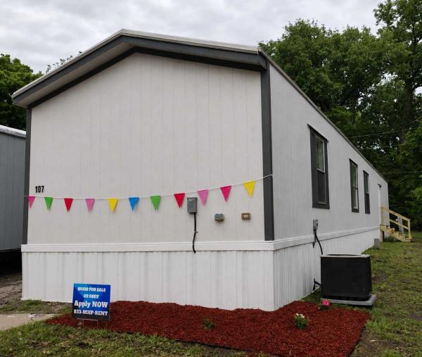 Photo 1 of 2 of home located at 110 North Michigan Street, 107 Lawrence, KS 66044