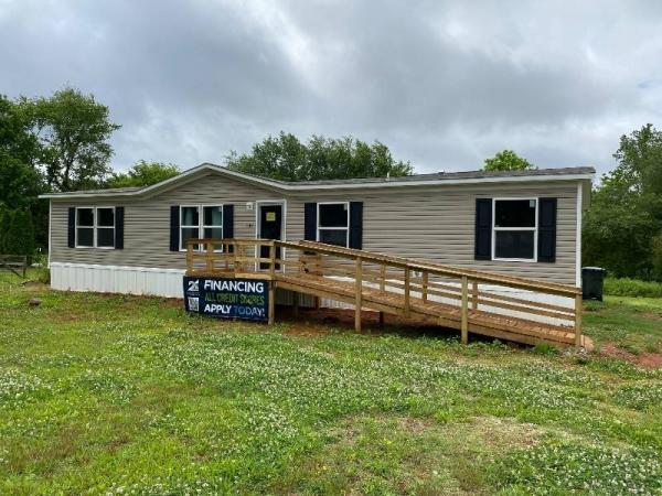 Photo 1 of 2 of home located at 110 Monee Ln Hazel Green, AL 35750