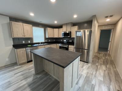 Mobile Home at 40026 Margate Ct Sterling Heights, MI 48310