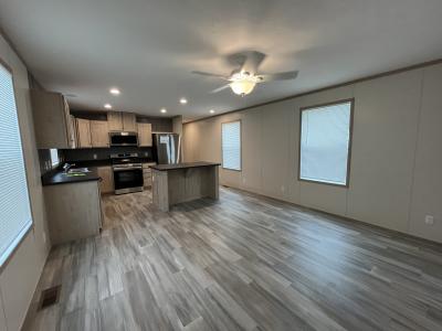 Photo 3 of 11 of home located at 40026 Margate Ct Sterling Heights, MI 48310