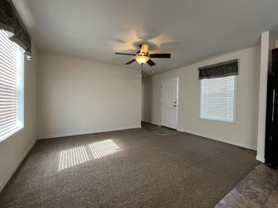 Photo 4 of 10 of home located at 40130 Winslow Ct Sterling Heights, MI 48310
