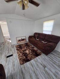 1997 Pioneer PHB Mobile Home