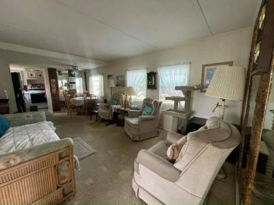 Photo 4 of 11 of home located at 1574  Alby Dr Apopka, FL 32712