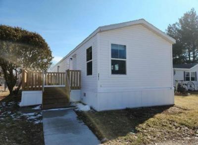 Mobile Home at 5611 Rochelle Drive Lot 76 Waterloo, IA 50701