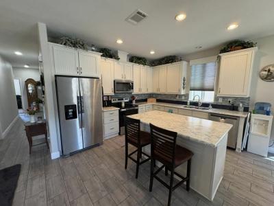 Photo 2 of 20 of home located at 3301 S Goldfield Road Lot 6034 Apache Junction, AZ 85119